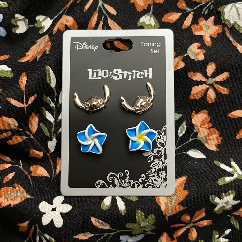 Brand new in plastics lilo and stitch earrings!